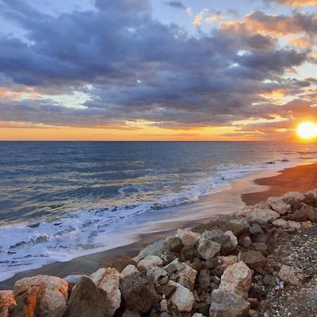 Suites Beach Nature เบเลซ-มาลากา ภายนอก รูปภาพ